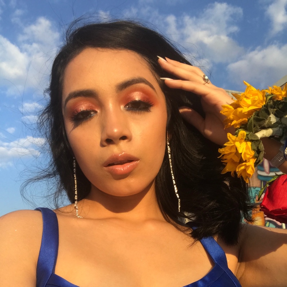 Meet your Posher, Anyelin